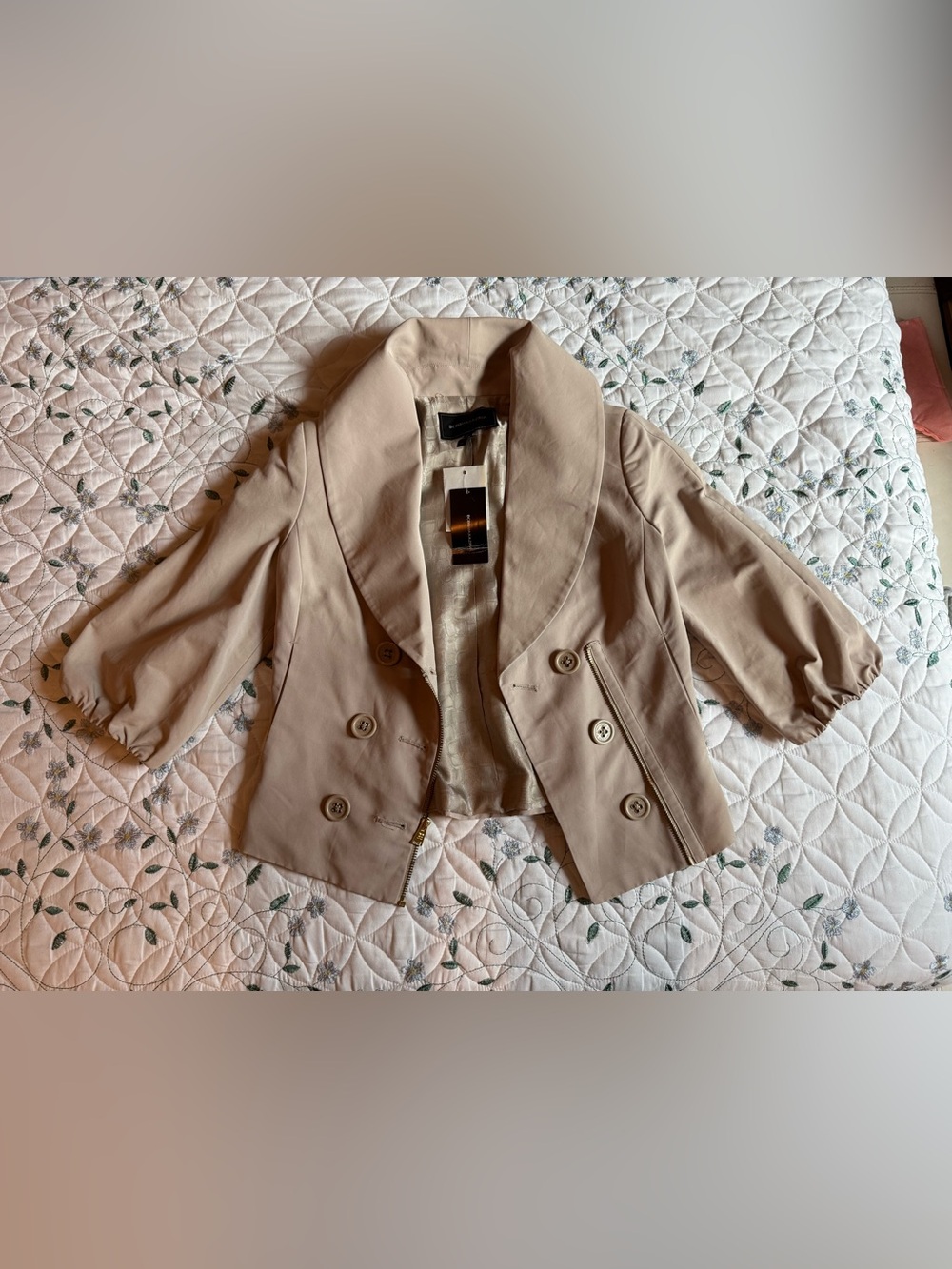 BCBGMaxAzria Taupe Cropped Double-Breasted Blazer